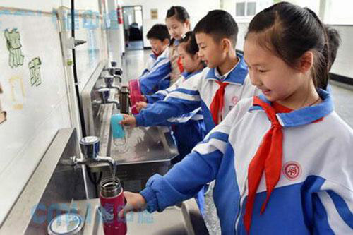 校园饮水方案定制！选择开水器呢还是直饮水机？